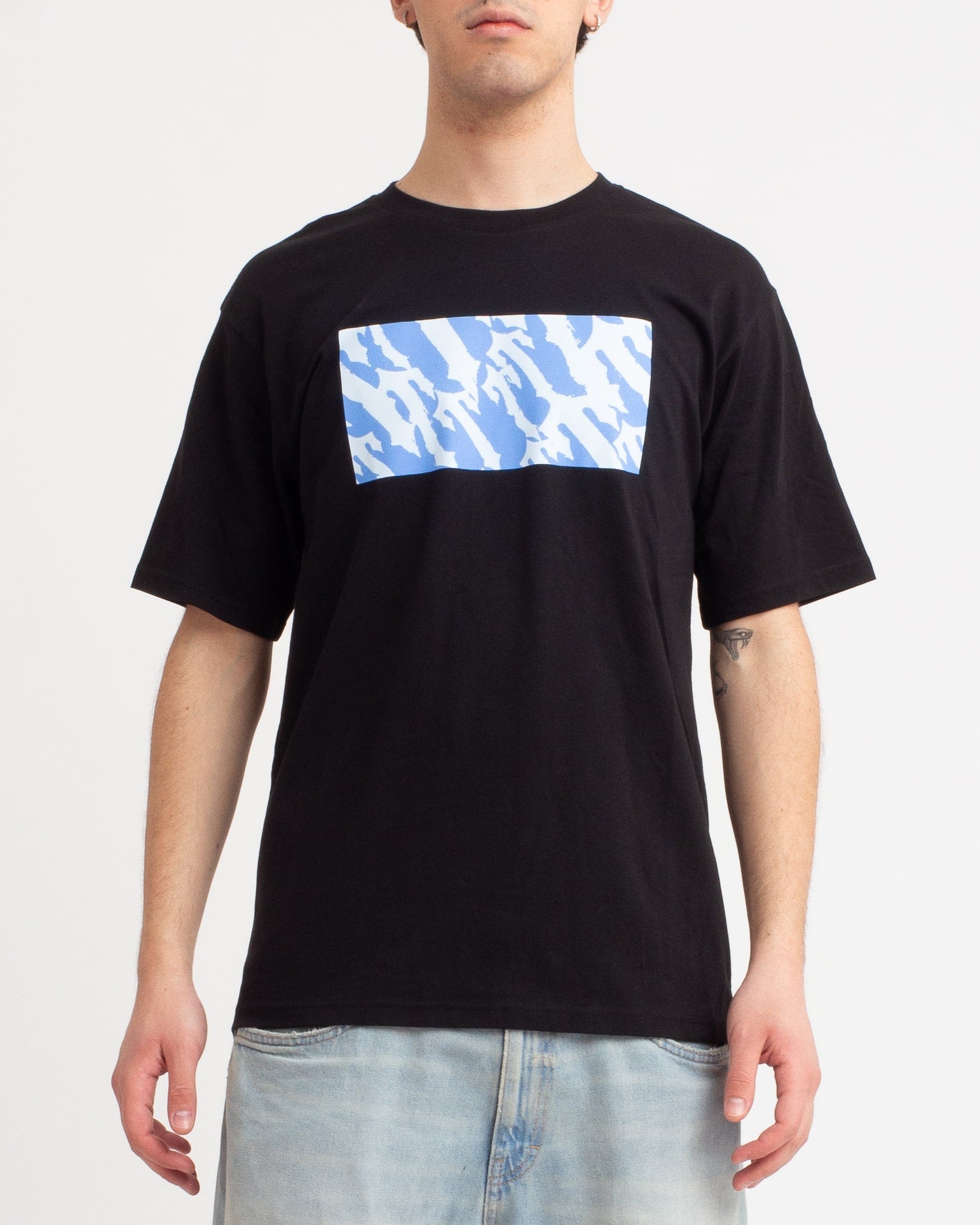 Wavy Black Tee