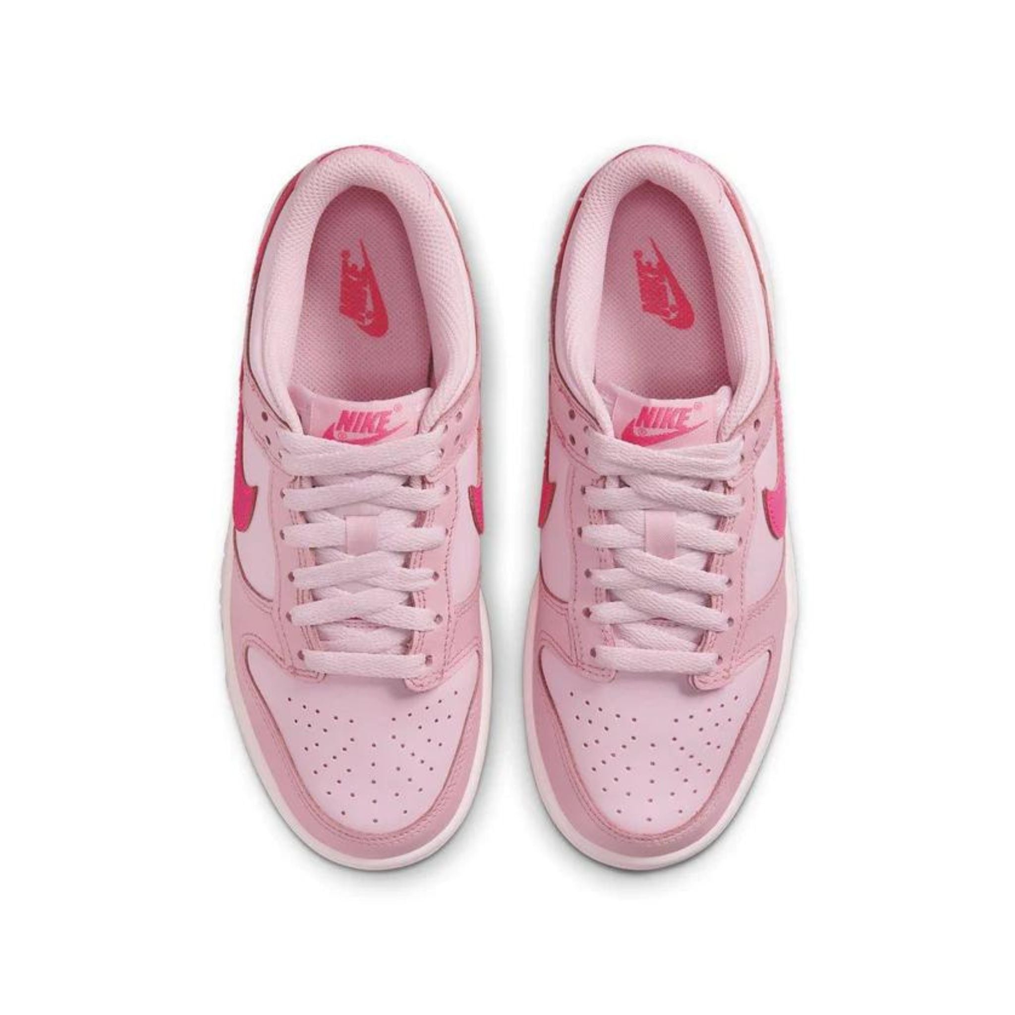 Nike Dunk Low Triple Pink