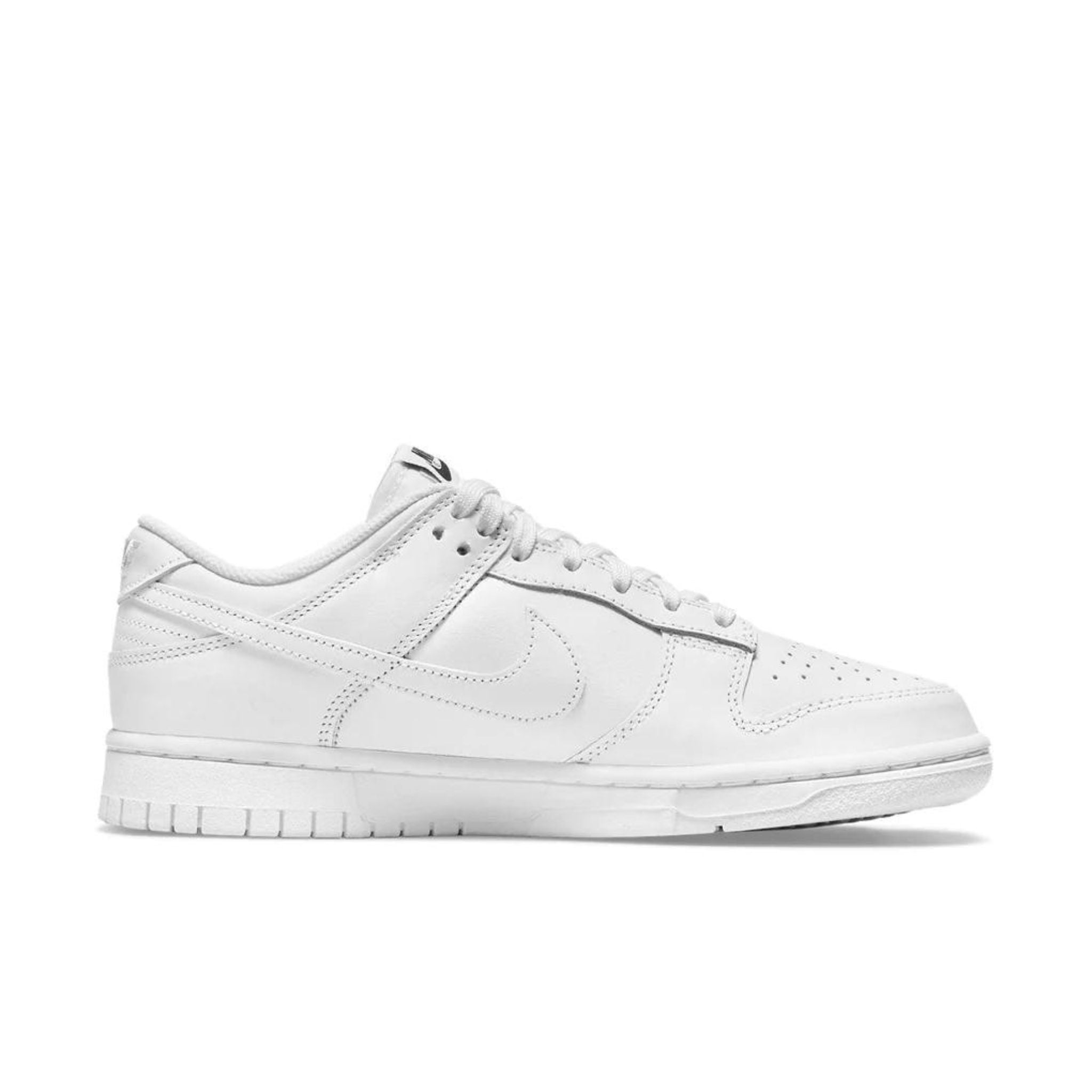 Nike Dunk Low Triple White