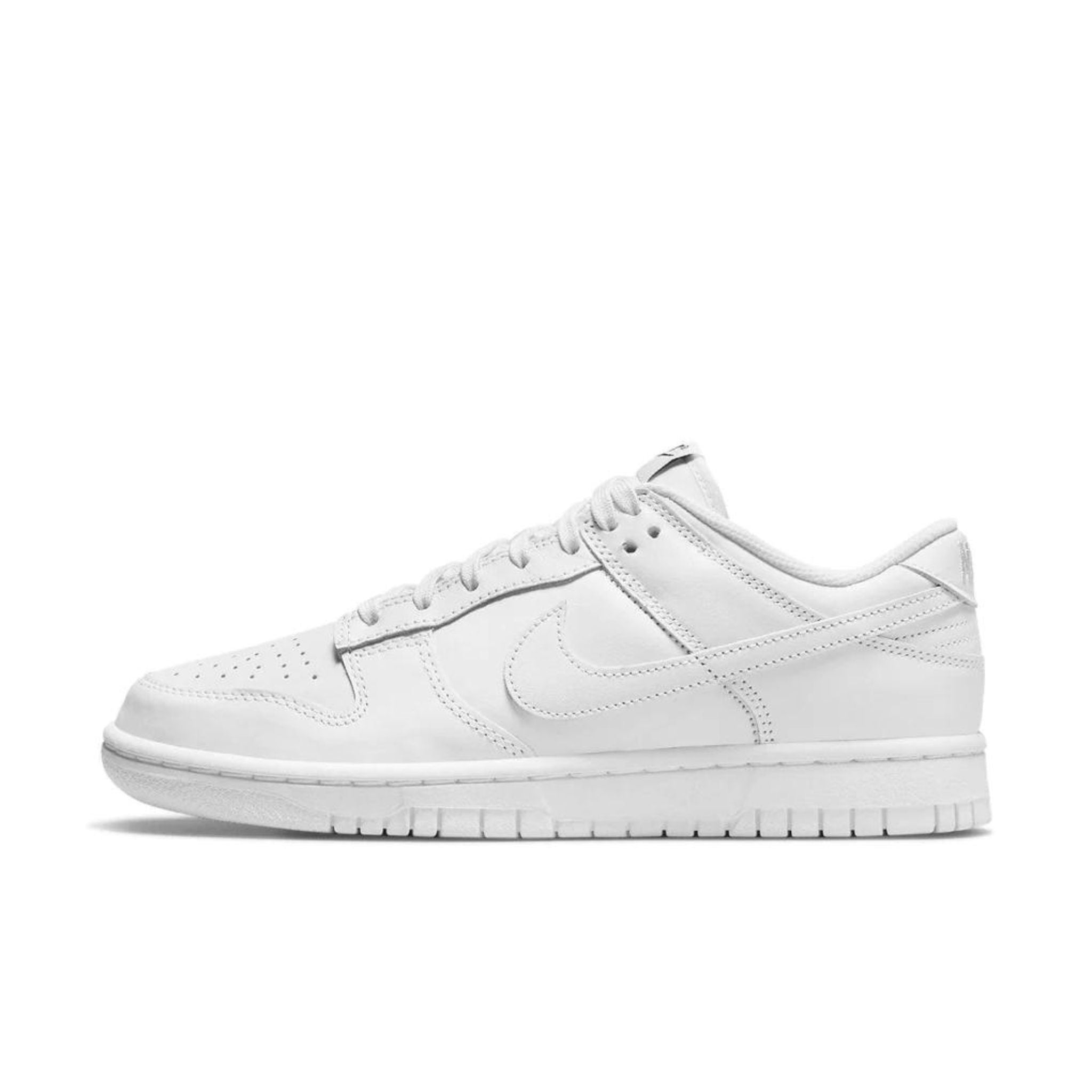 Nike Dunk Low Triple White